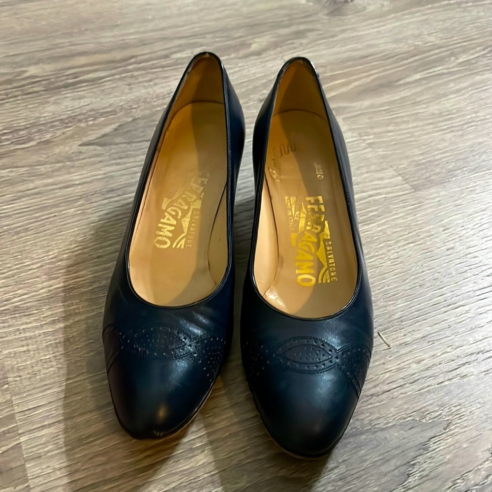 Salvatore Ferragamo Navy Blue Calf Mid Heel Pumps Size 6 1/2